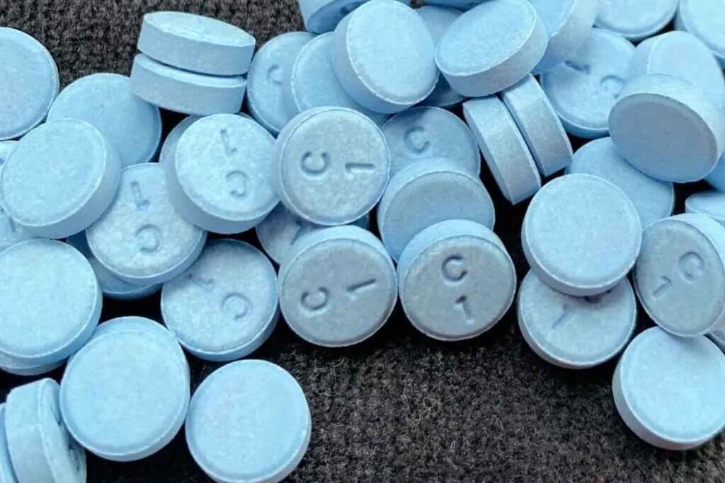 klonopin effect on brain neurotransmitters illustration